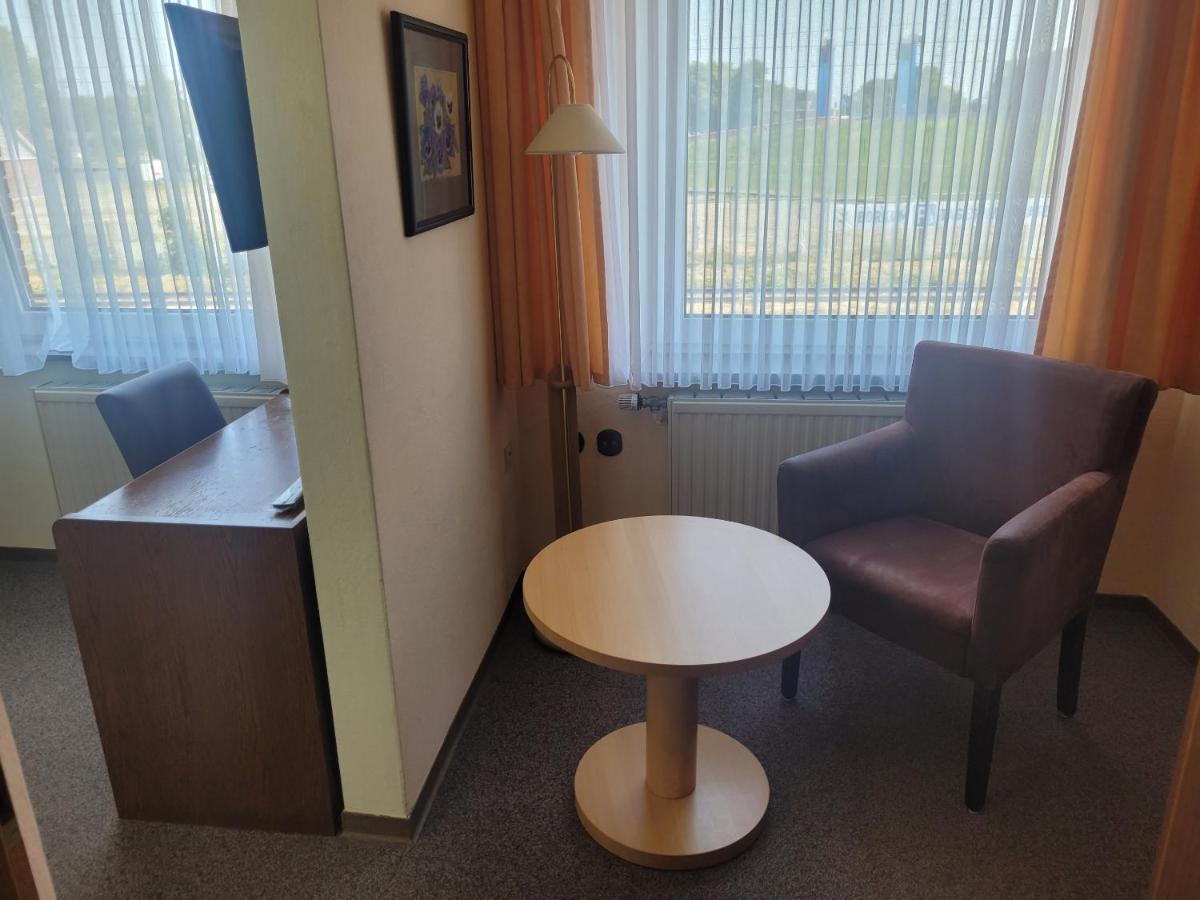 Ems-Hotel Emden Exteriör bild
